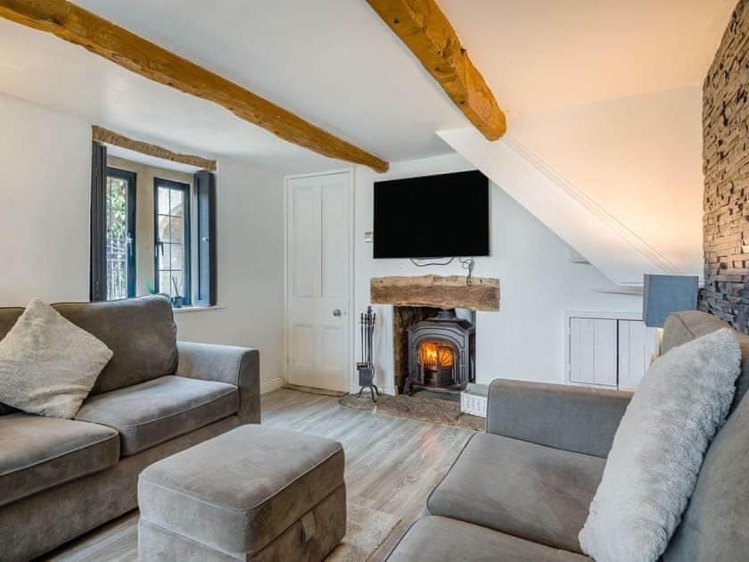 2 Bedroom Cosy Cottage With Hot Tub In Hambrook Close To Bristol City Centre Exterior photo